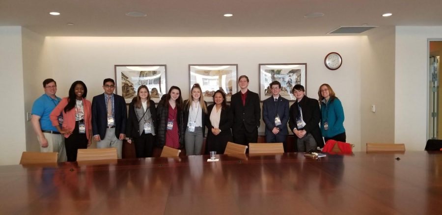 Spalding+Students+and+moderators+at+the+UN+National+High+School+Model+United+Nations+conference+in+New+York+City.